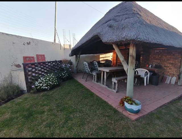 2 BEDROOM PROPERTY TO RENT IN SONNEVELD